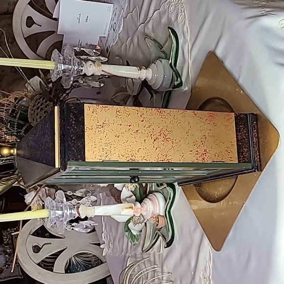 Vintage Curio/Keepsake Table Top/ Display/Storage Cabinet Black & Gold - Picture 8 of 15